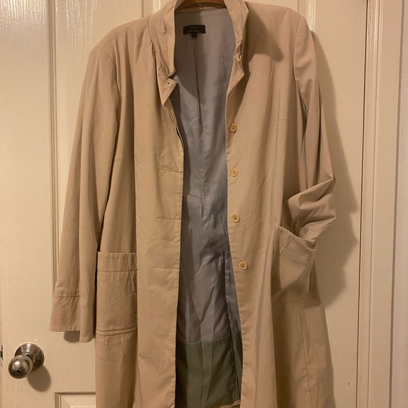Cue trench coat. Excellent condition - Picture 3 of 6